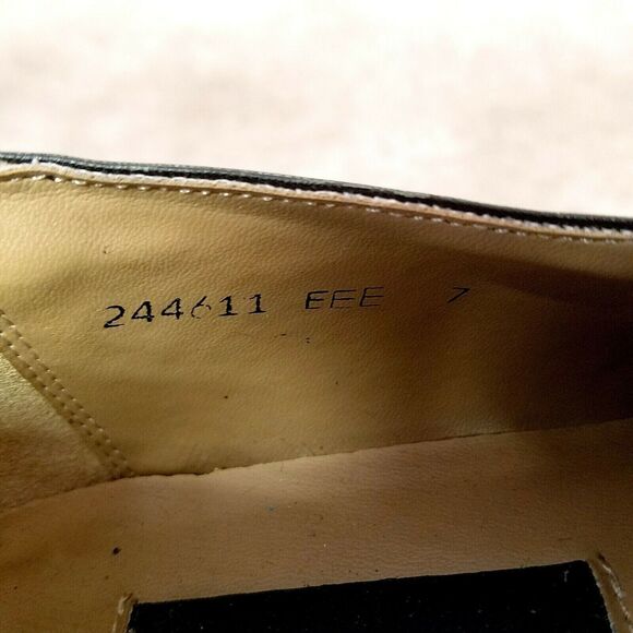 Giorgio Brutini Womens 244611 Size 7 Black Leather Slip On Loafer 2" Block Heels - Picture 2 of 10